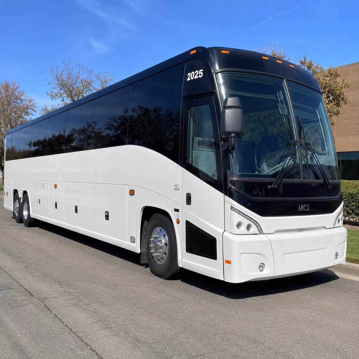 convention shuttle buses to the renaissance montgomery convention center