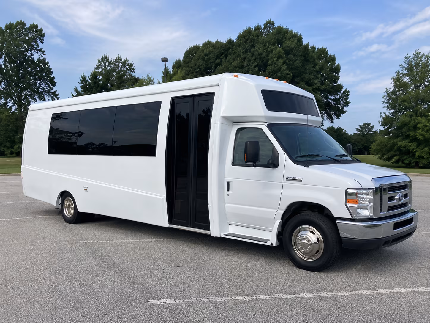 montgomery 18 passenger party bus